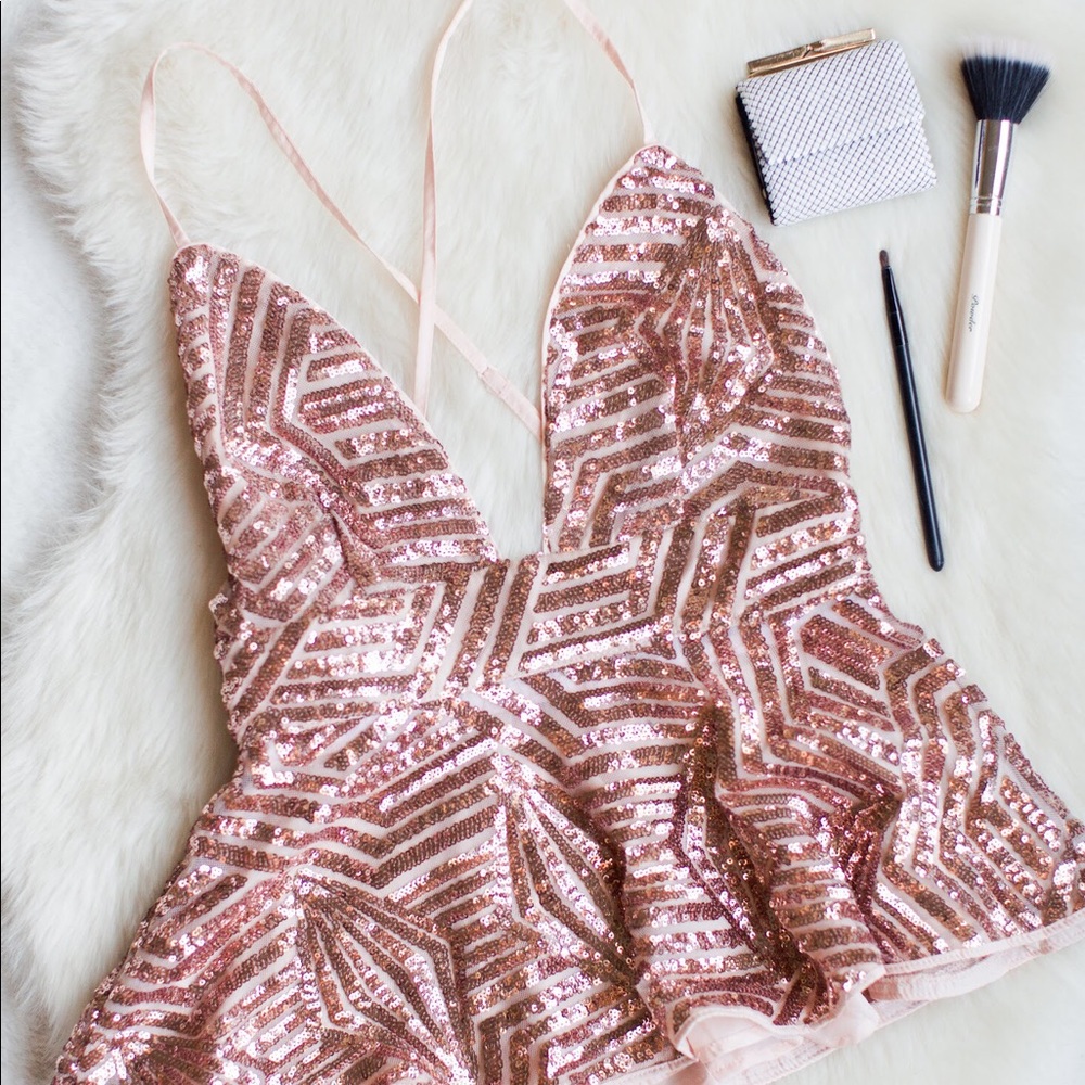 BRAND NEW with tags “Night Out” Party Top👛✨